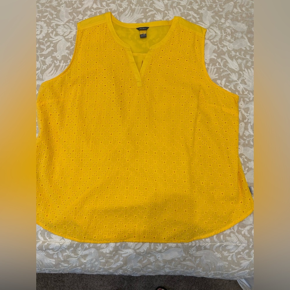 Eddie Bauer Yellow Eyelet Sleeveless Tunic Style Blouse. Size 2XL. Cute & Comfy!